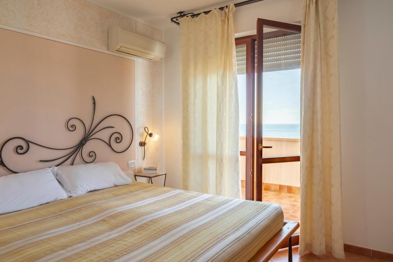 Lola Piccolo Hotel E Appartamenti Marina di Grosseto Exteriör bild