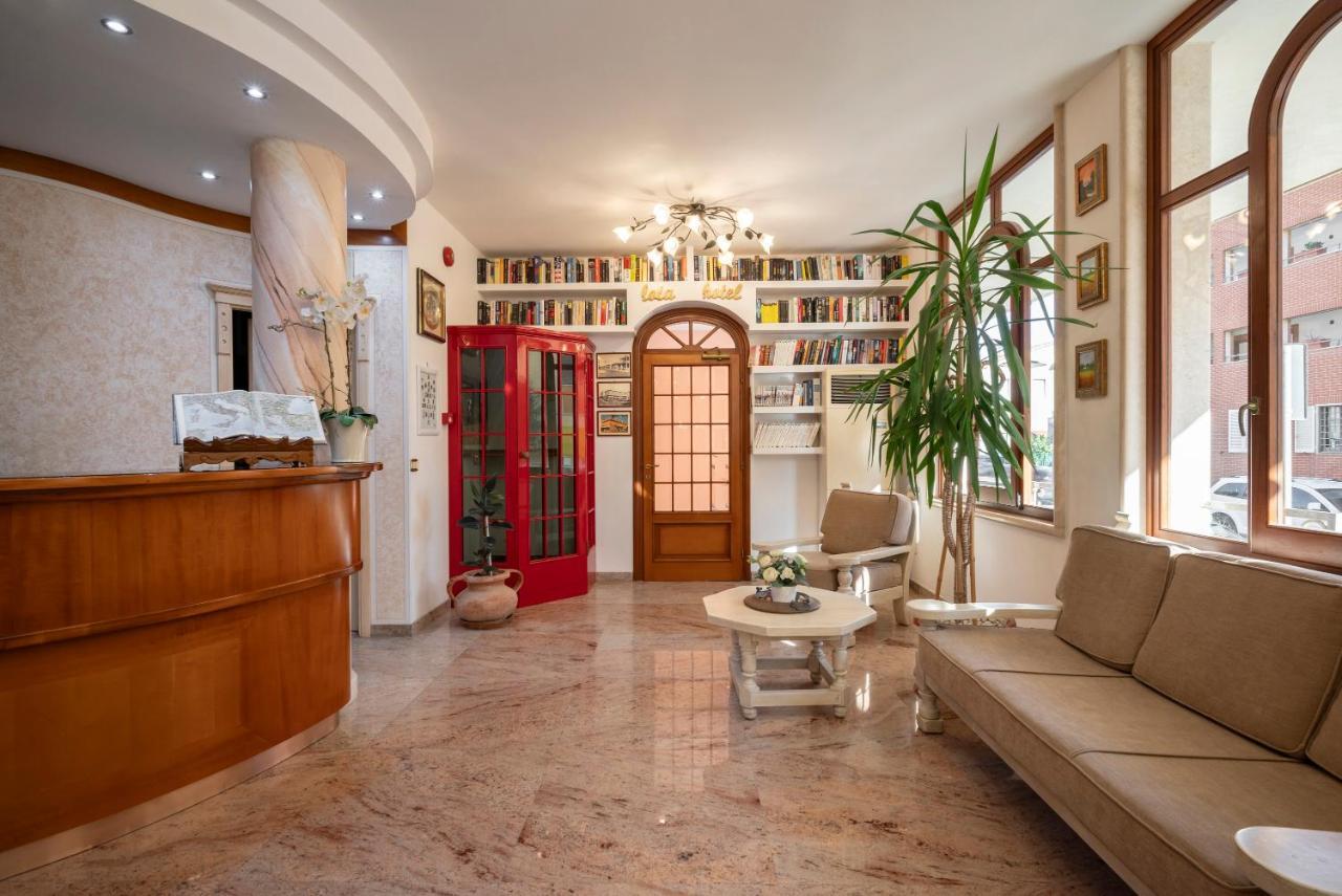 Lola Piccolo Hotel E Appartamenti Marina di Grosseto Exteriör bild