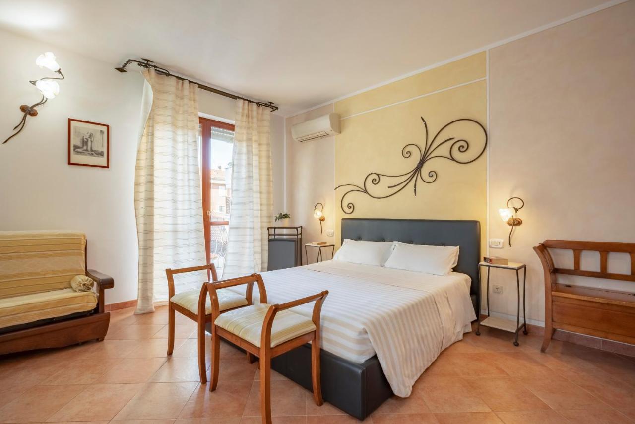 Lola Piccolo Hotel E Appartamenti Marina di Grosseto Exteriör bild