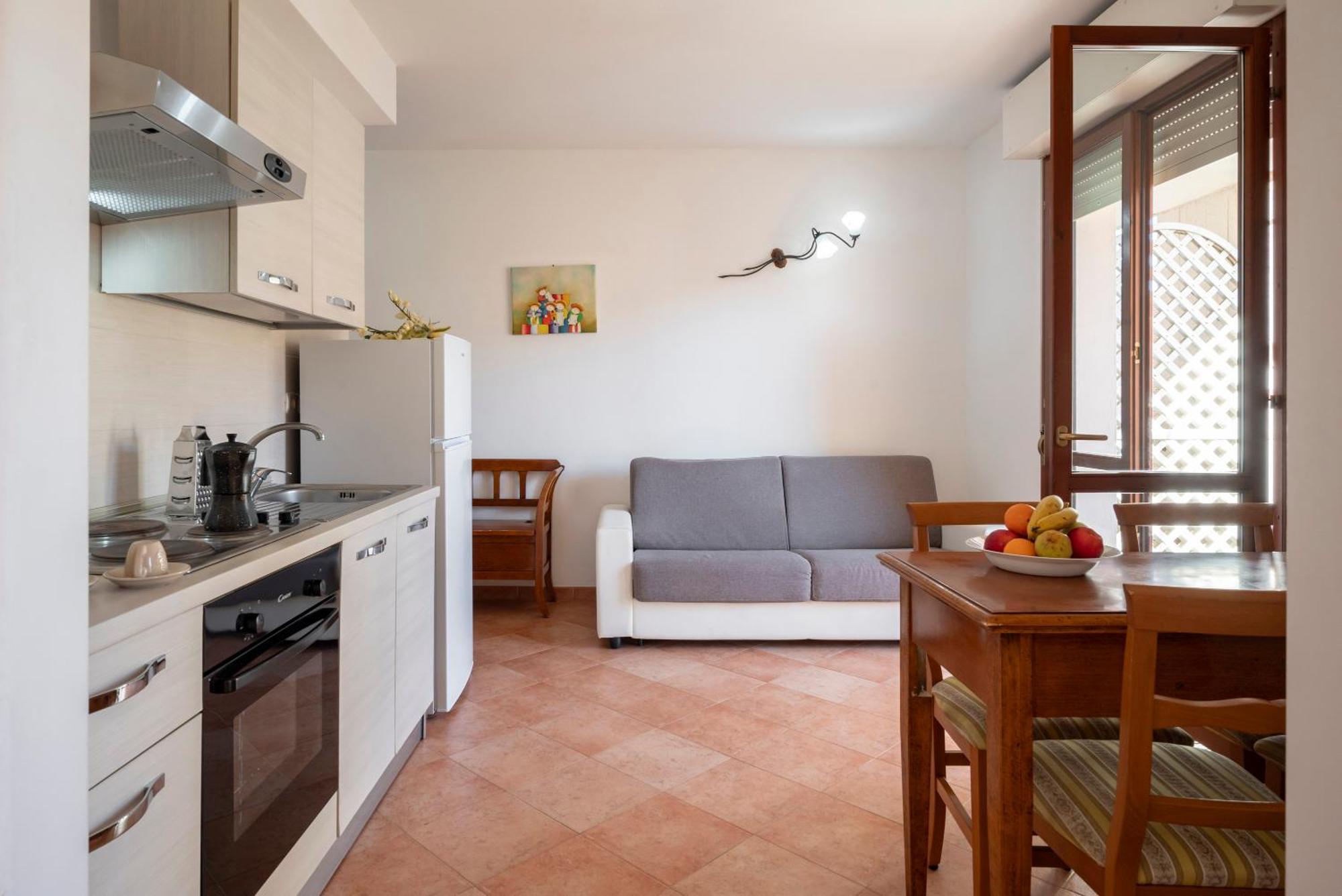 Lola Piccolo Hotel E Appartamenti Marina di Grosseto Exteriör bild