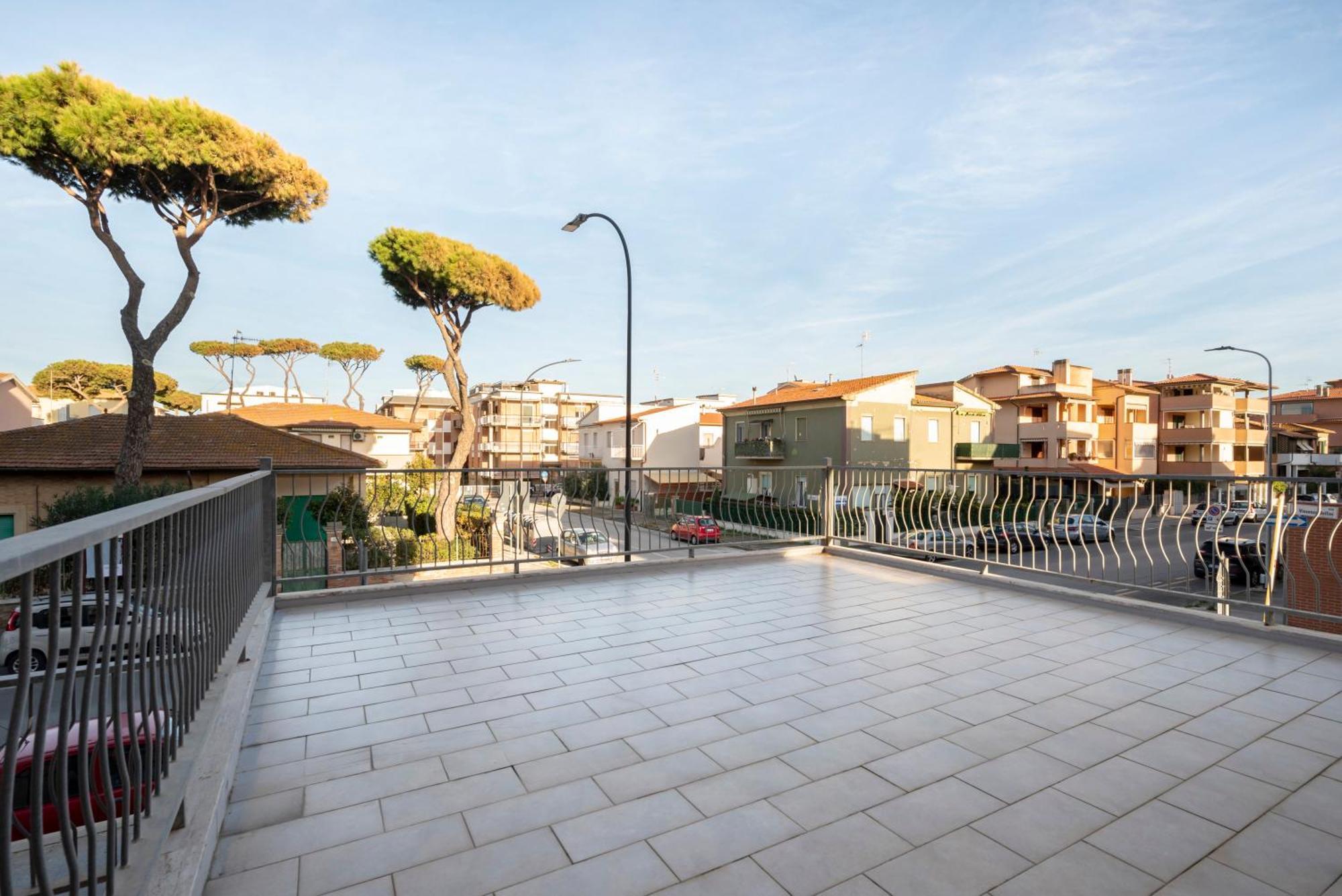 Lola Piccolo Hotel E Appartamenti Marina di Grosseto Exteriör bild