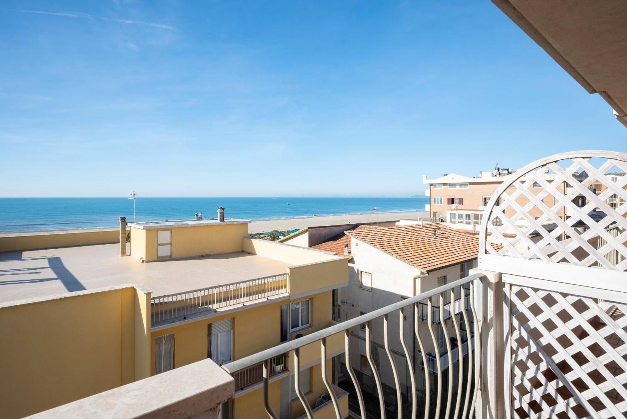 Lola Piccolo Hotel E Appartamenti Marina di Grosseto Exteriör bild
