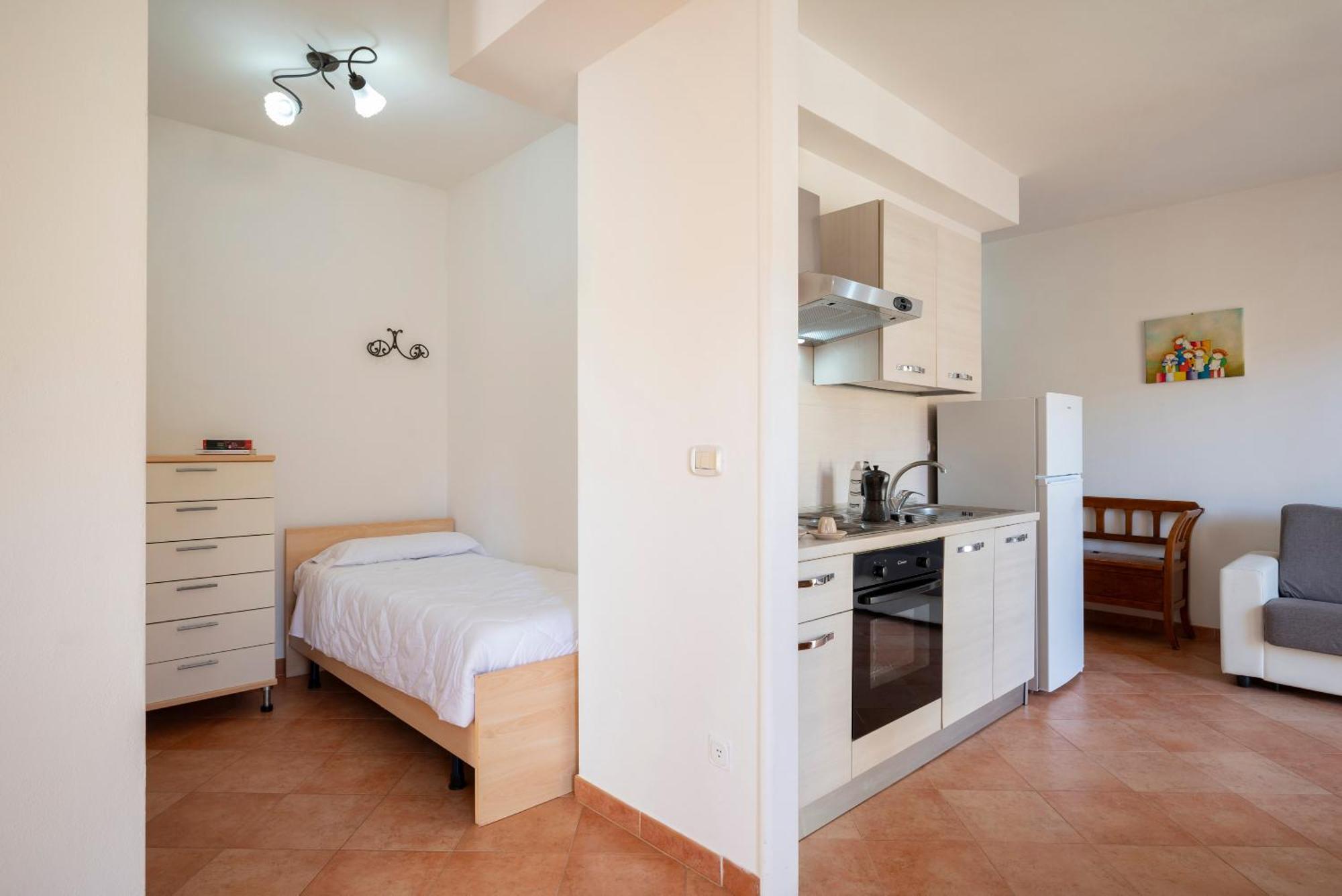 Lola Piccolo Hotel E Appartamenti Marina di Grosseto Exteriör bild
