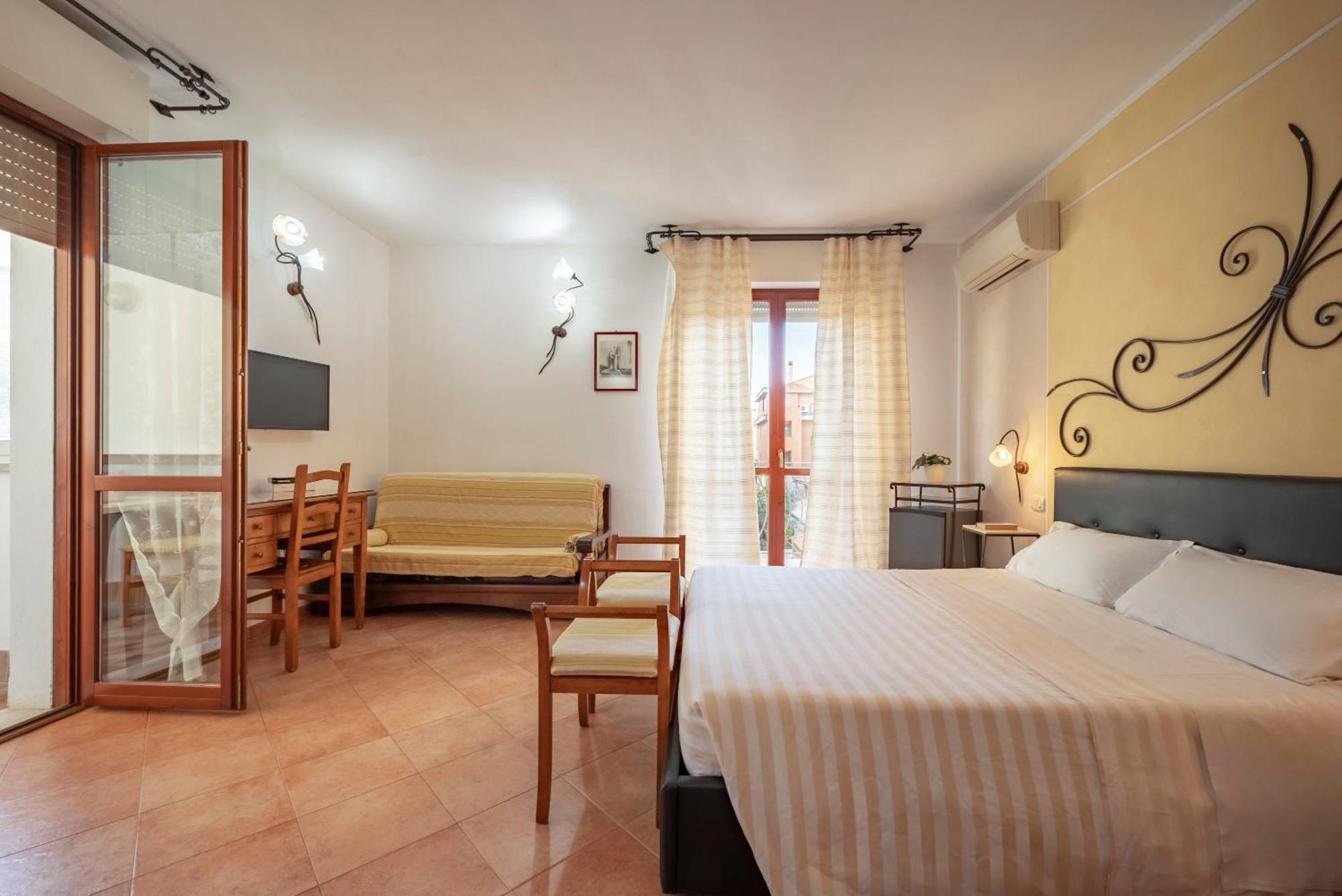 Lola Piccolo Hotel E Appartamenti Marina di Grosseto Exteriör bild