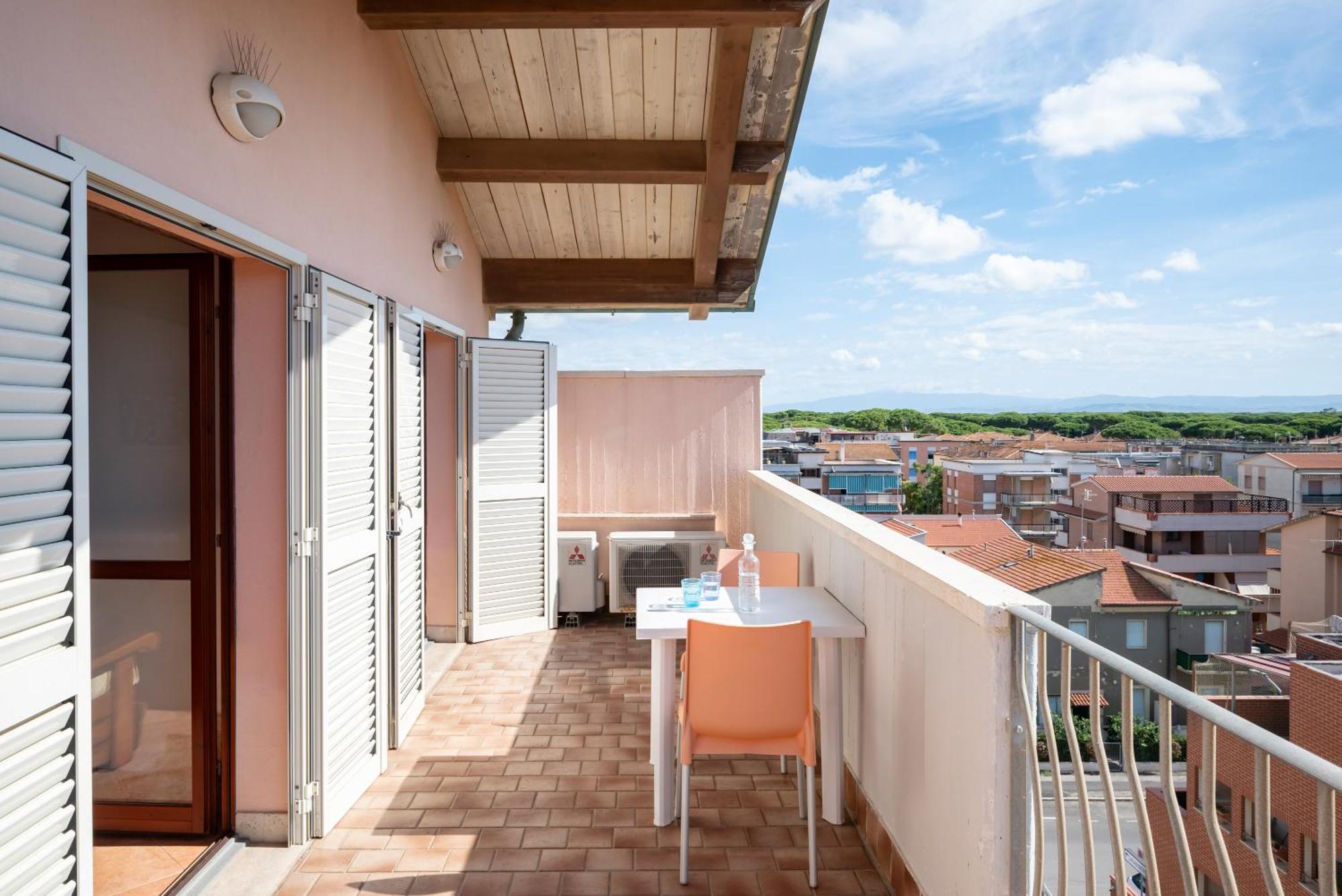 Lola Piccolo Hotel E Appartamenti Marina di Grosseto Exteriör bild