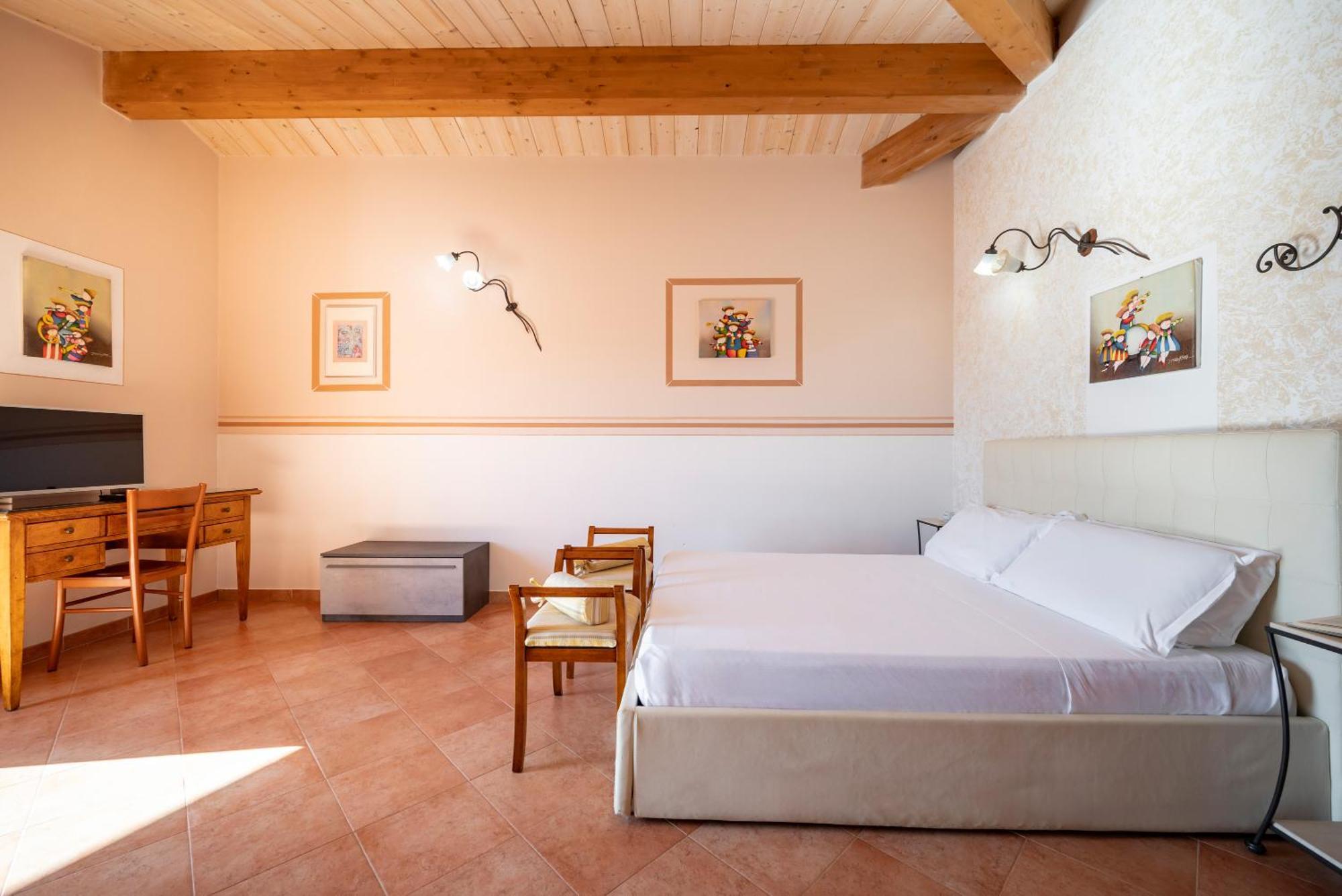 Lola Piccolo Hotel E Appartamenti Marina di Grosseto Exteriör bild