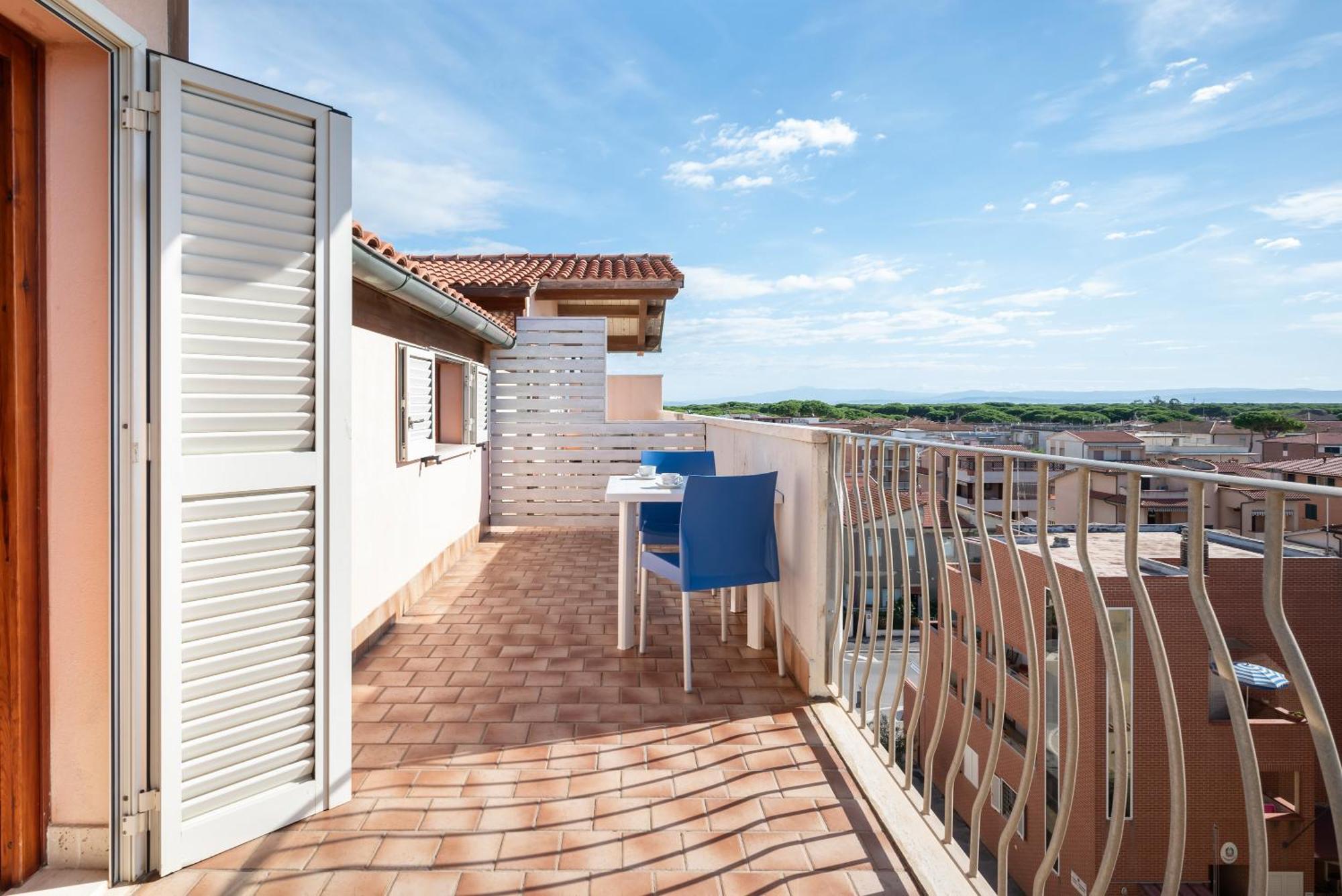 Lola Piccolo Hotel E Appartamenti Marina di Grosseto Exteriör bild